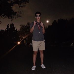 Meet your Posher, Leander